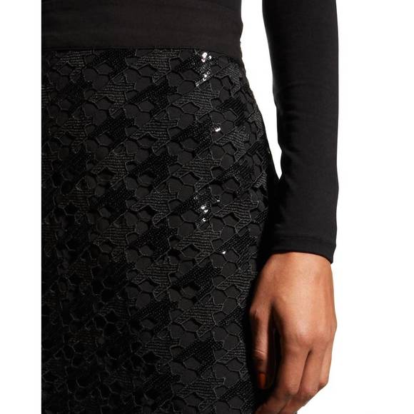 NEW MILLY modern mini herringbone sequiin skirt in white - Picture 2 of 5